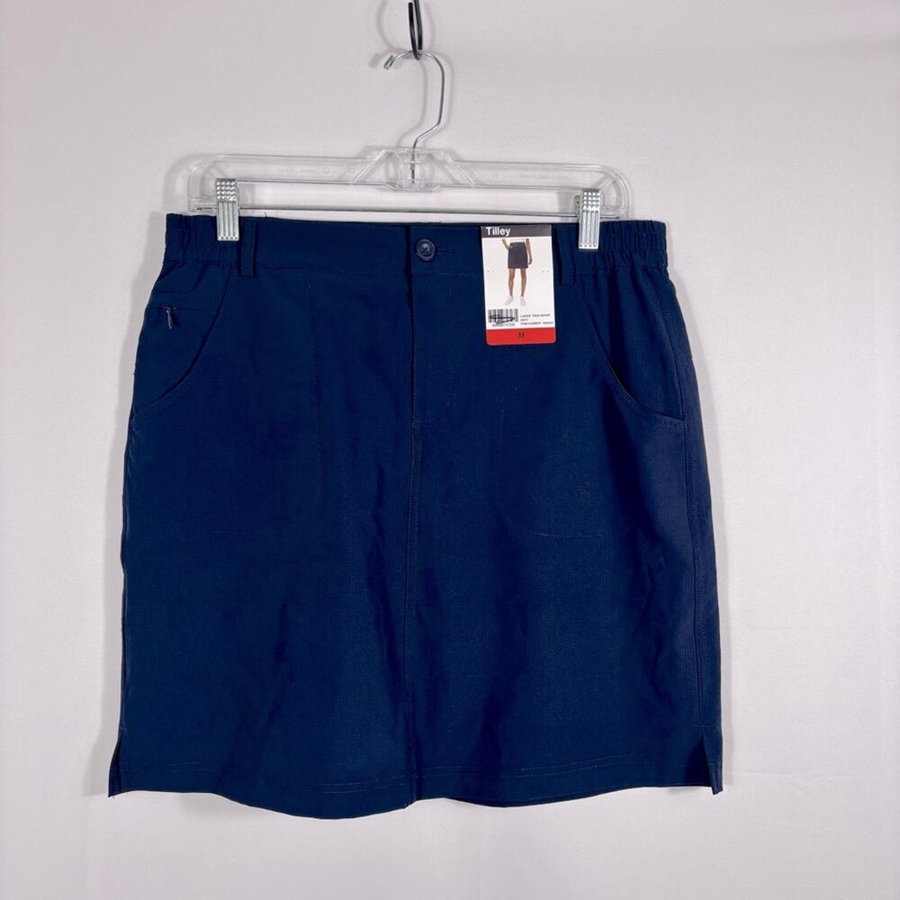 NWT Tilley Navy Skirt with Shorts Underneath Size Medium G0132